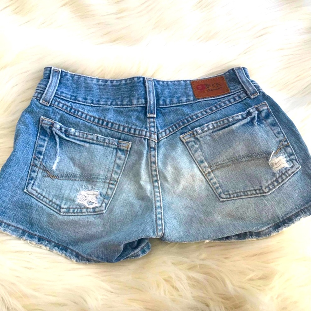 BKE LOW-RISE JEAN SHORTS SUPER CUTE SIZE 25